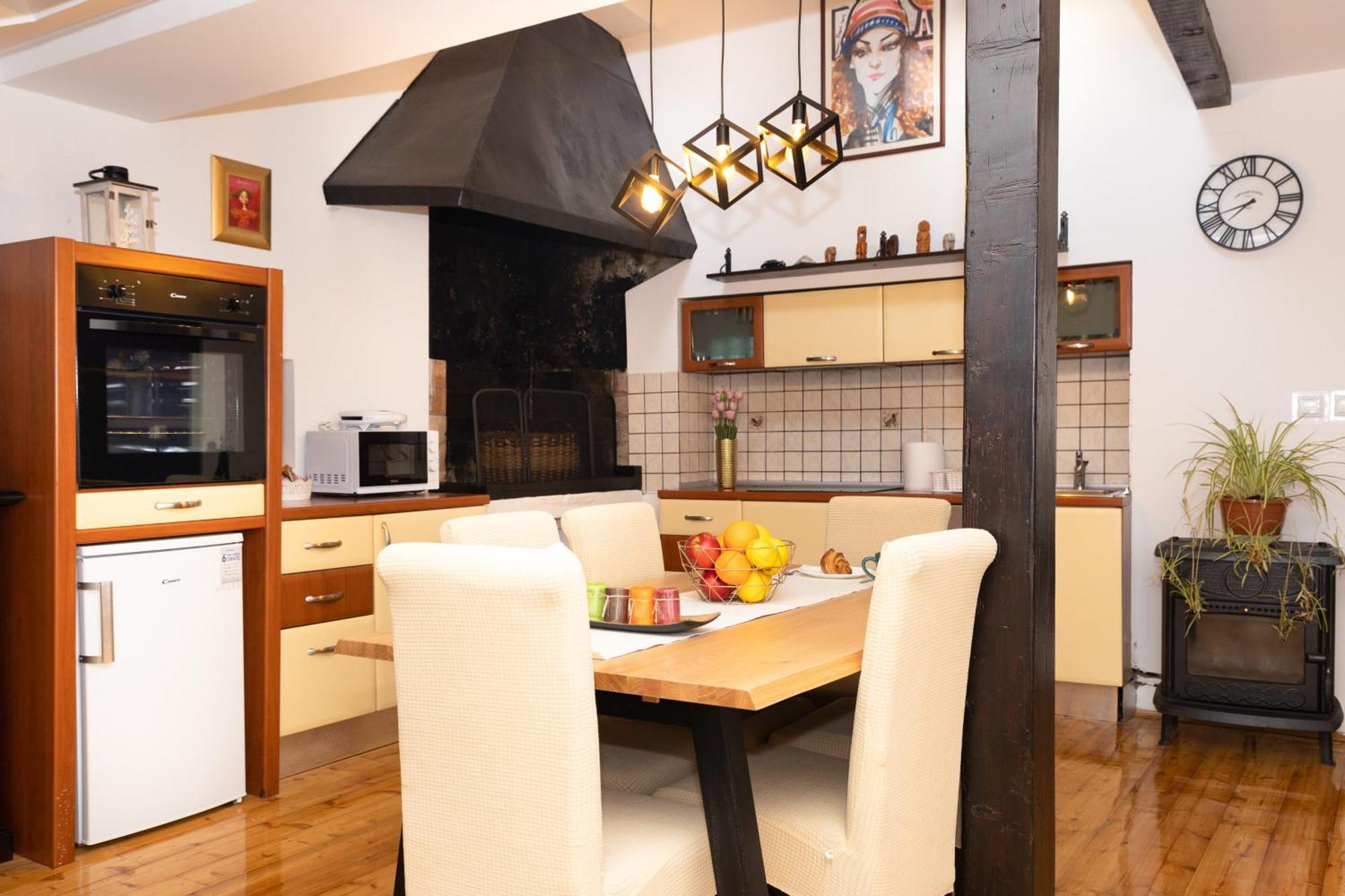 Apartma Centar *
